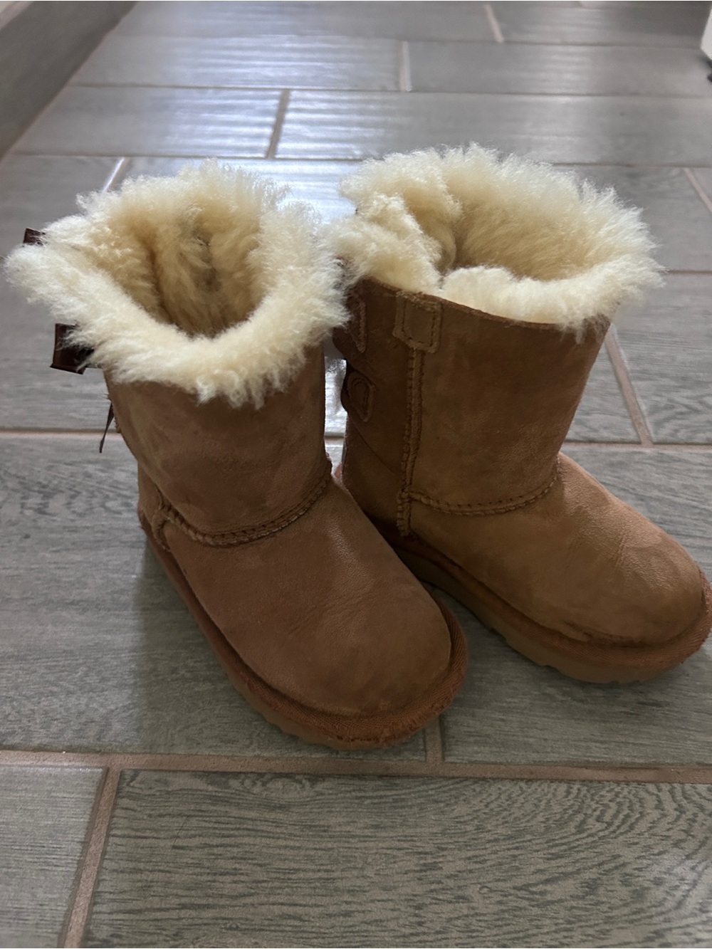 Kids Shearling-Lined Suede Winter Boots in Chestnut
